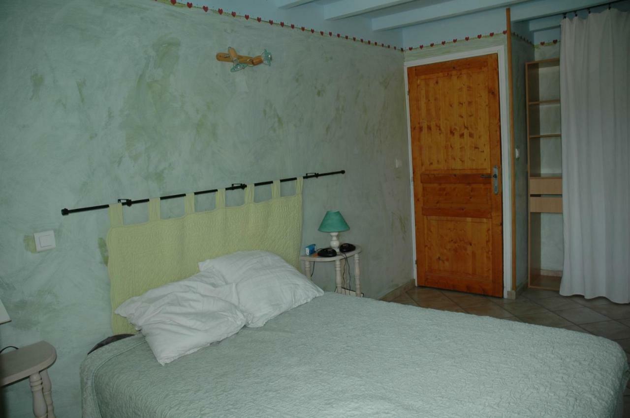 Le Bellaton Vila Ambronay Exterior foto