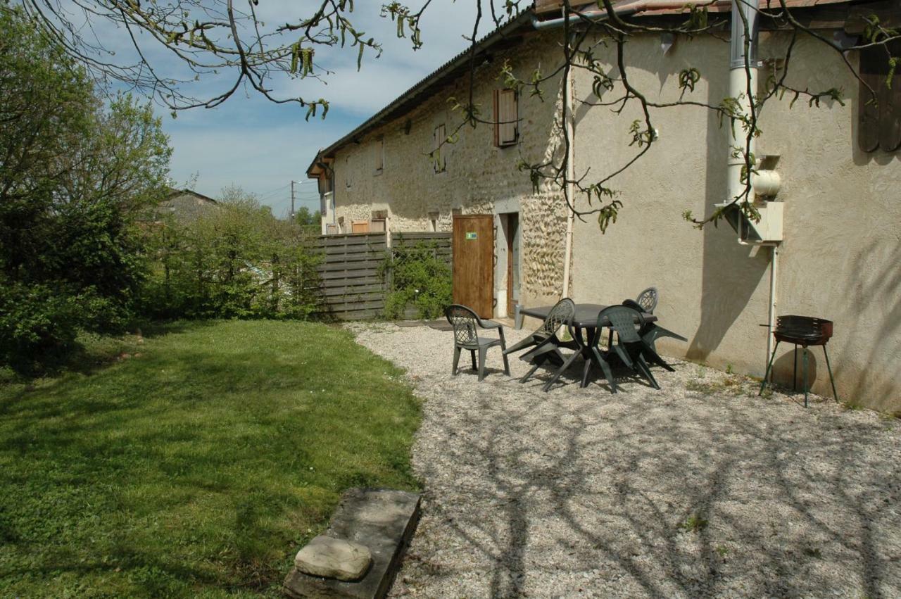 Le Bellaton Vila Ambronay Exterior foto